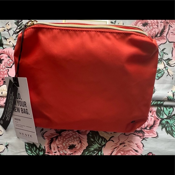 STATE Handbags - NWT “STATE” Nylon Fannie pack with Compartments
